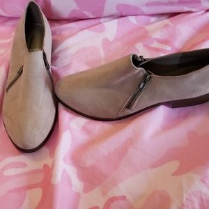 Size 10 beige shoes